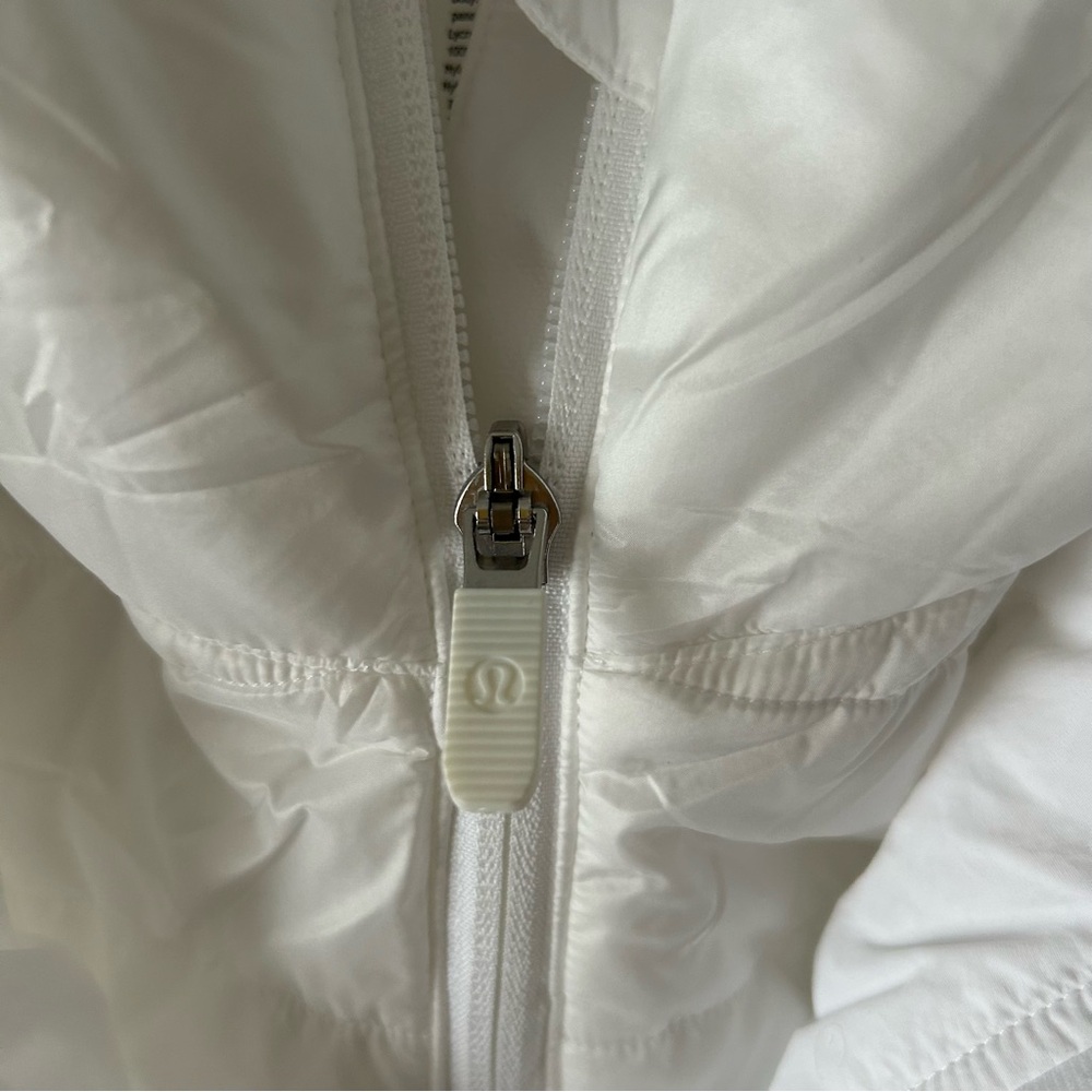 Lululemon Another Mile Vest white 8 like new - Picture 4 of 8